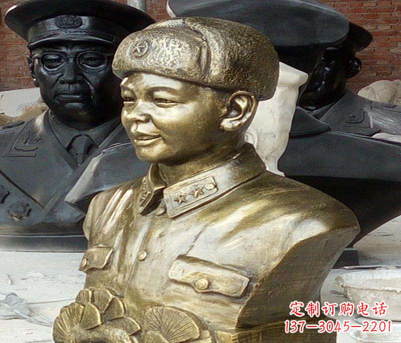 山西半身雷锋铜像