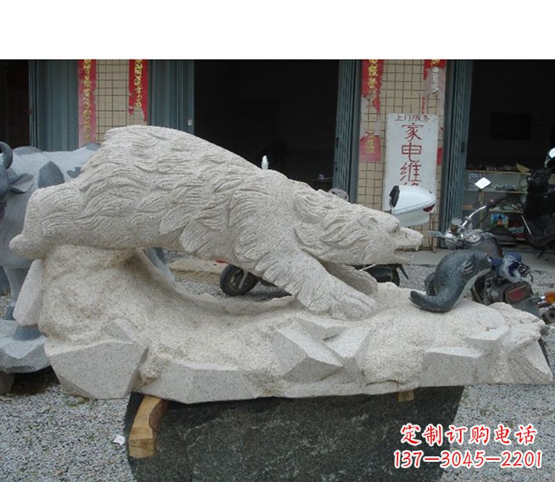 山西北极熊精灵精致细腻的雕塑装饰