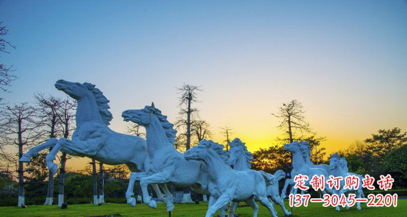 山西新颖活力的马群雕塑奔跑的马