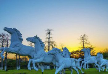 山西新颖活力的马群雕塑奔跑的马