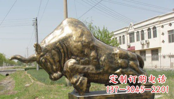 山西黄铜斗牛雕像