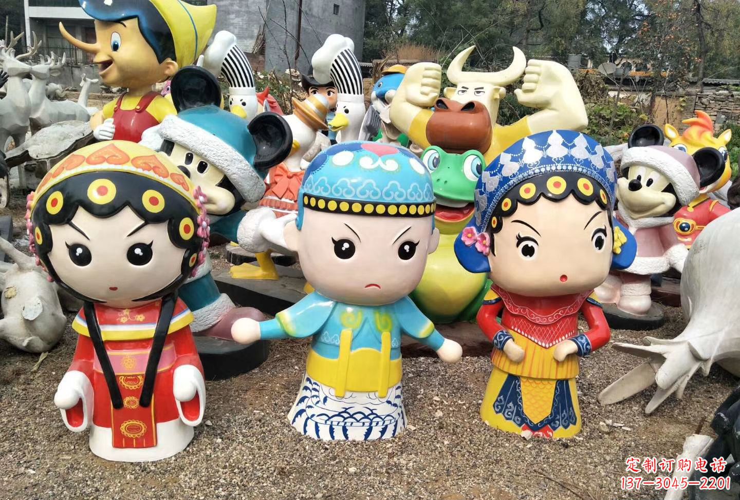 山西玻璃钢彩绘动物雕塑