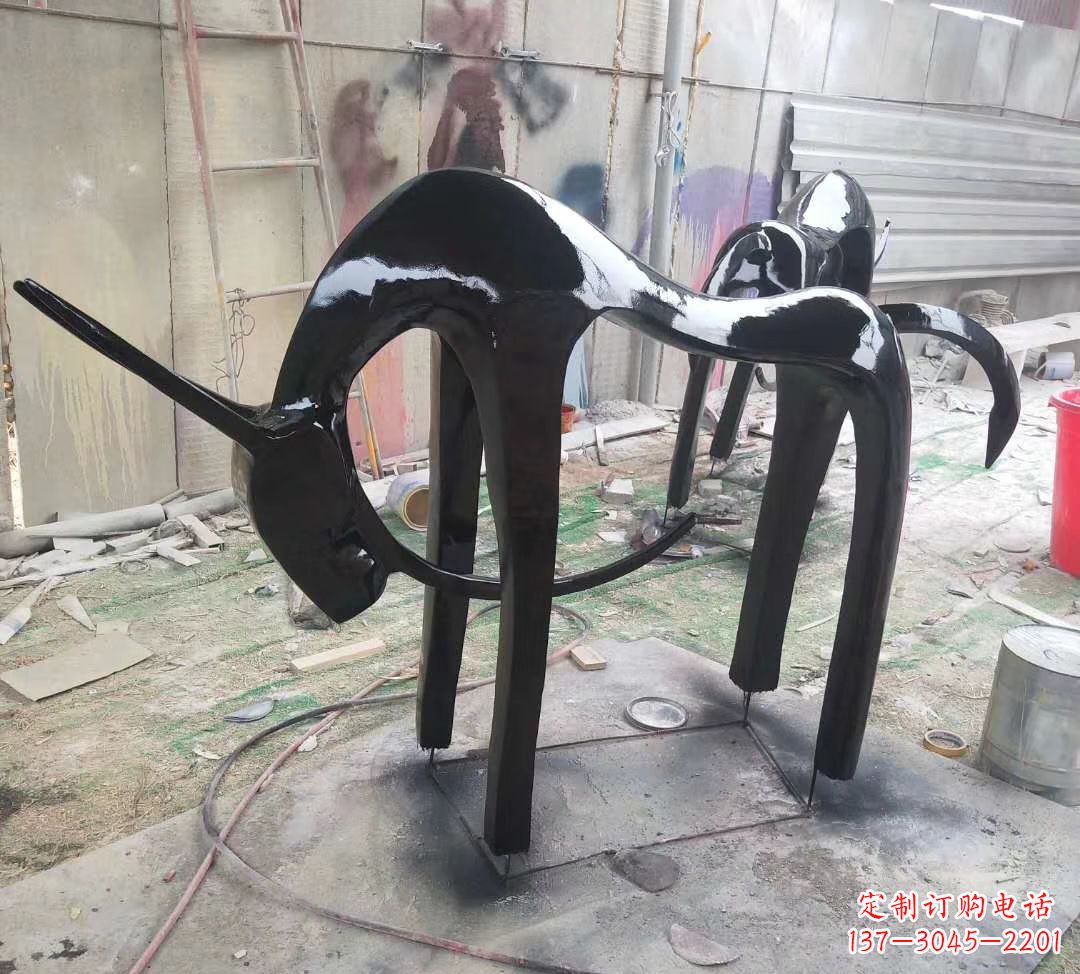 山西玻璃钢抽象小鹿雕塑别墅庭院景观摆件
