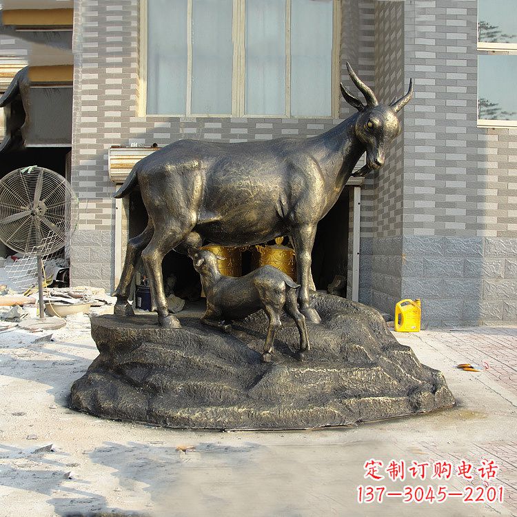 山西玻璃钢仿铜动物雕塑