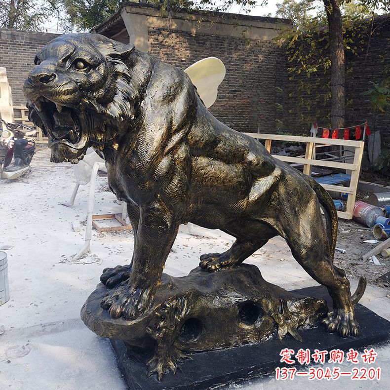 山西玻璃钢制老虎雕塑