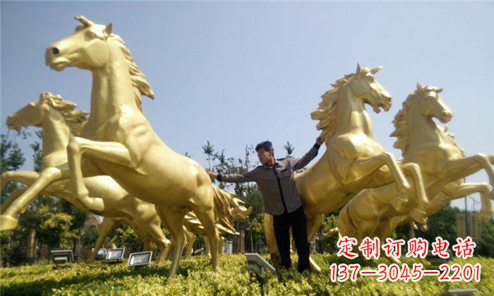 山西高雅而古典的玻璃钢马雕塑