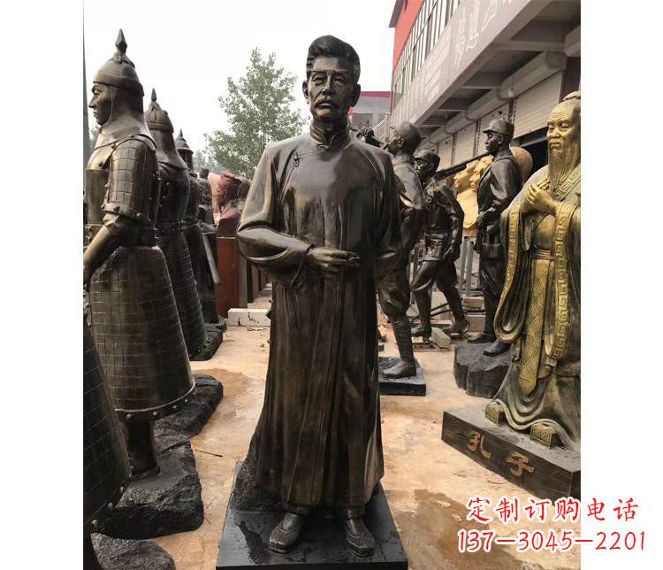 山西玻璃钢仿铜鲁迅雕塑——传承中国近代文化精神