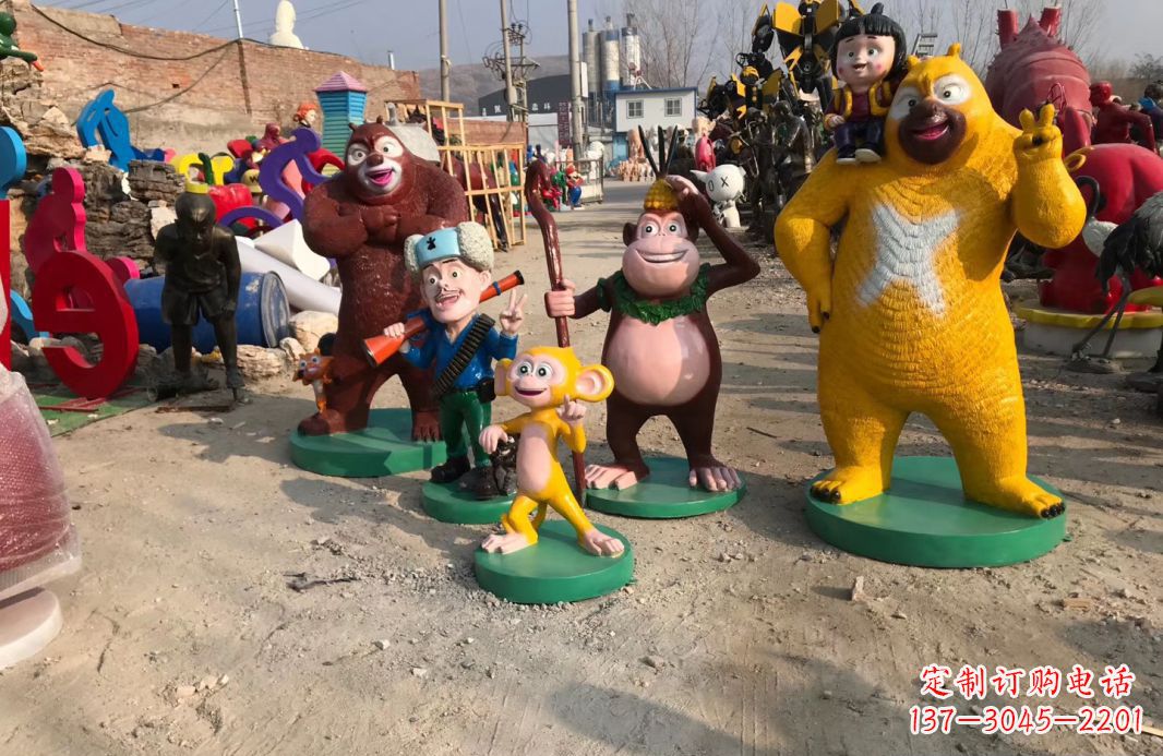 山西玻璃钢仿真熊二雕塑一种可爱的艺术品