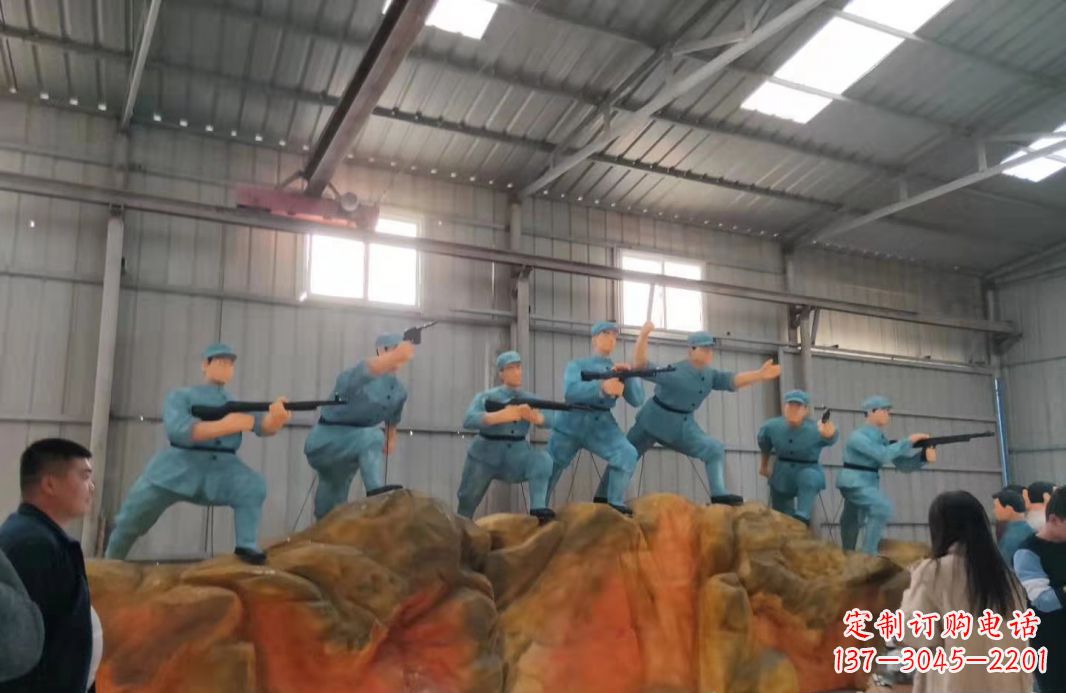 山西英雄雕塑玻璃钢仿真抗战人物景观雕塑