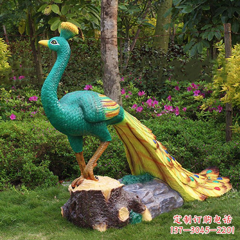 山西玻璃钢仿真孔雀公园草坪仿真动物雕塑摆件