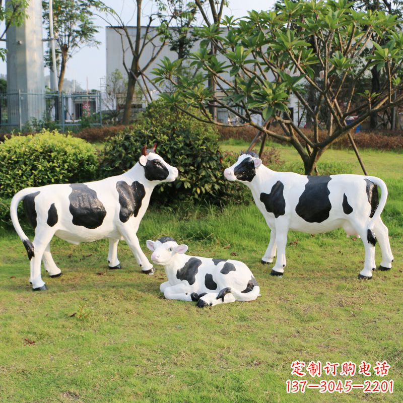 山西玻璃钢仿真奶牛雕塑 (2)