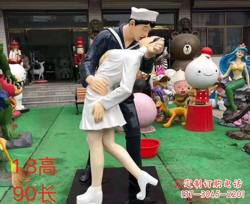 山西玻璃钢仿真亲吻情侣雕塑婚庆景观雕塑
