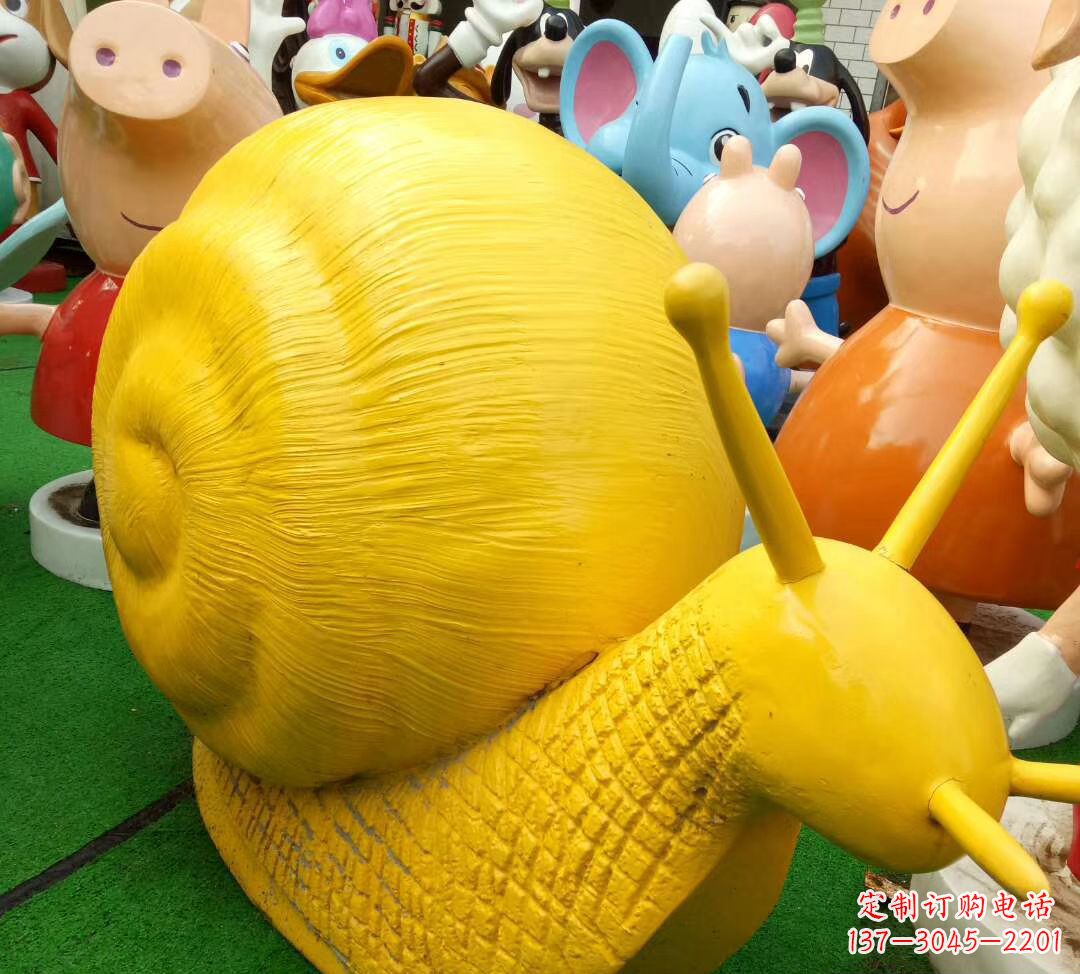 山西玻璃钢制蜗牛雕塑——精致美观的公园景观