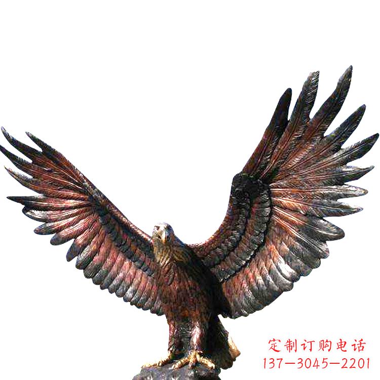 山西玻璃钢老鹰雕塑传承传统的铜雕艺术