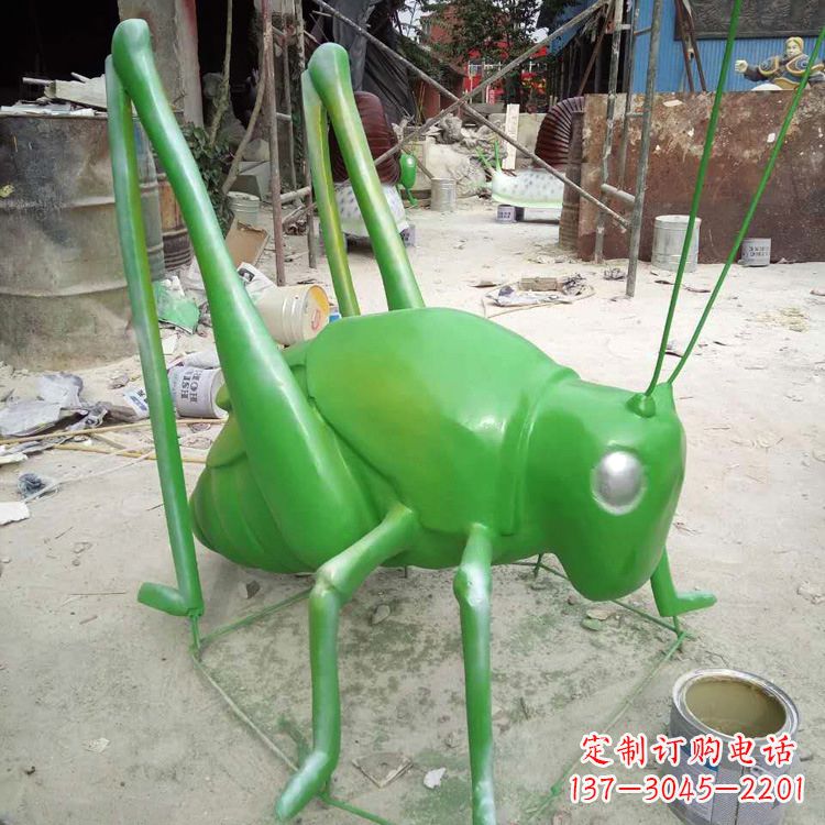 山西玻璃钢蝗虫雕塑精美的艺术造型