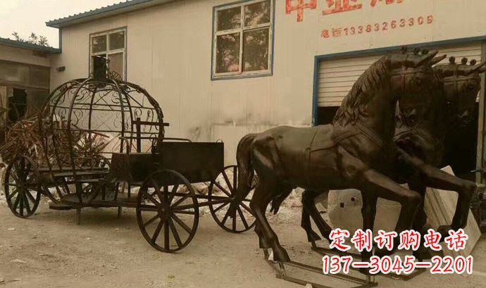 山西玻璃钢欧式马车雕塑