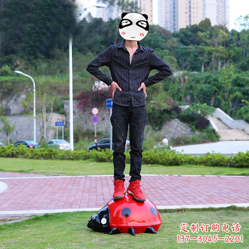 山西玻璃钢七星瓢虫雕塑艺术的精灵