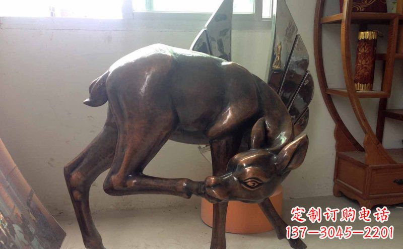 山西玻璃钢小鹿仿铜动物雕塑