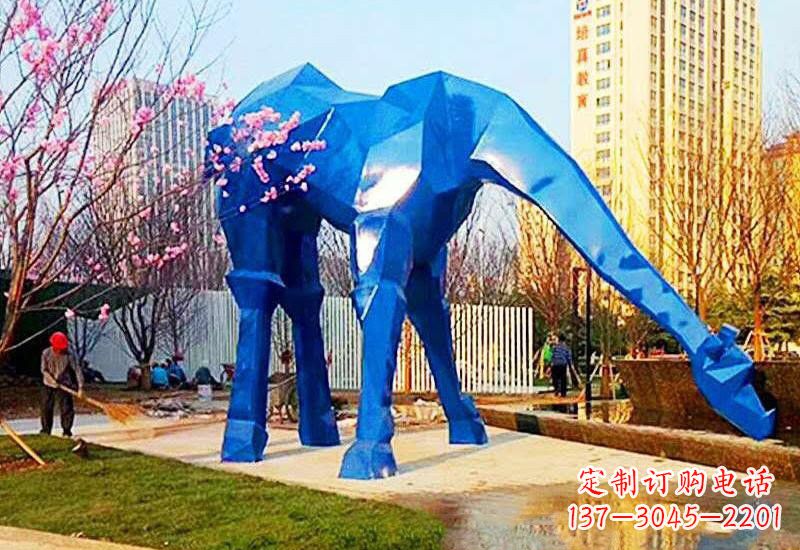 山西不锈钢彩色大型几何长颈鹿雕塑