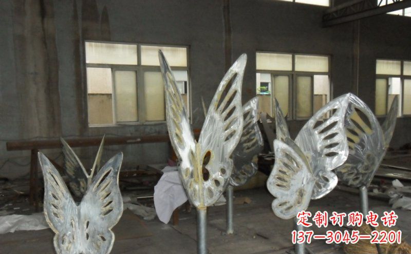 山西不锈钢彩色蝴蝶景观雕塑——美丽色彩装点美景