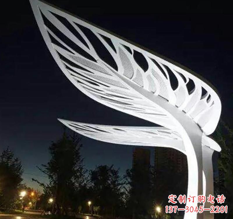 山西不锈钢树叶雕塑点缀城市景观