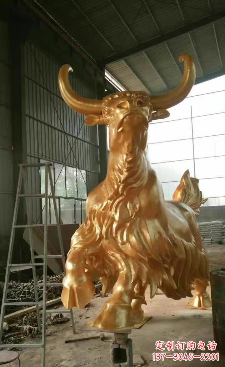 山西不锈钢城市的钛金牦牛雕塑