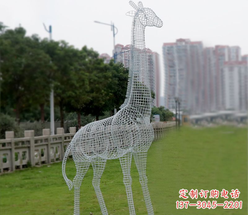 山西不锈钢城市的长颈鹿雕塑