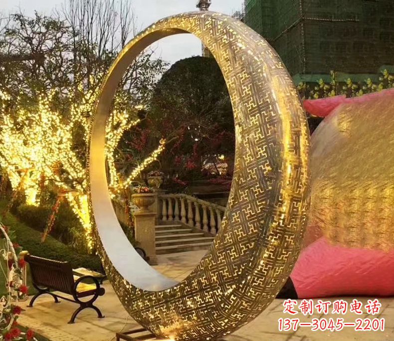 山西不锈钢发光月亮雕塑艺术与科技的结合