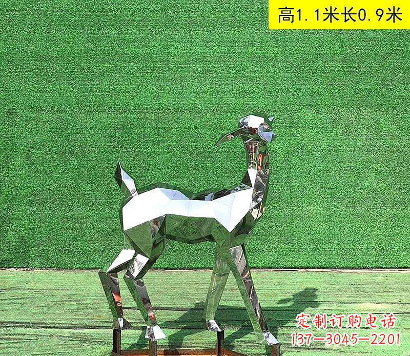 山西不锈钢小鹿雕塑精致而可爱