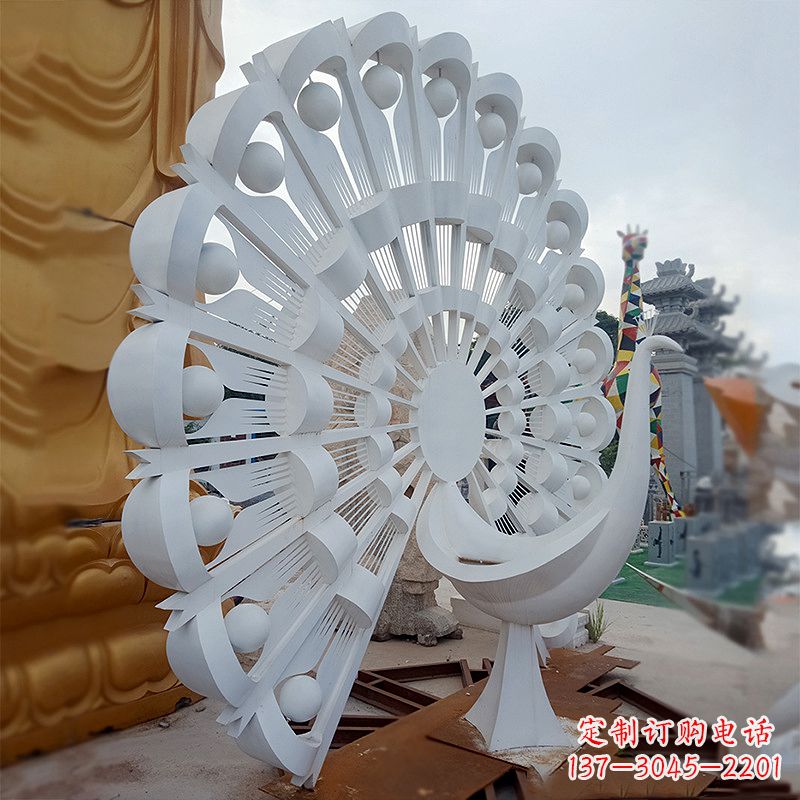 山西不锈钢孔雀雕塑精美雕刻的艺术精品