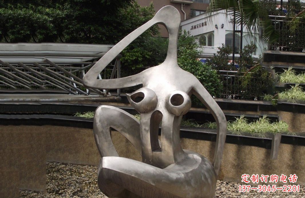 山西精美的不锈钢女人雕塑