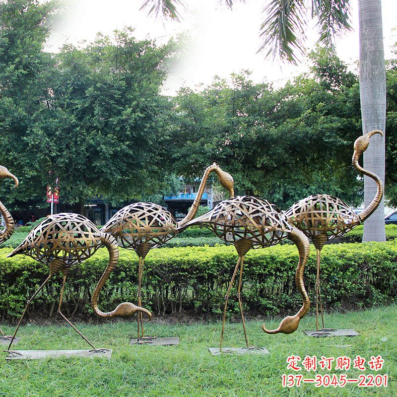 山西不锈钢仙鹤雕塑摆件美丽的园林装饰
