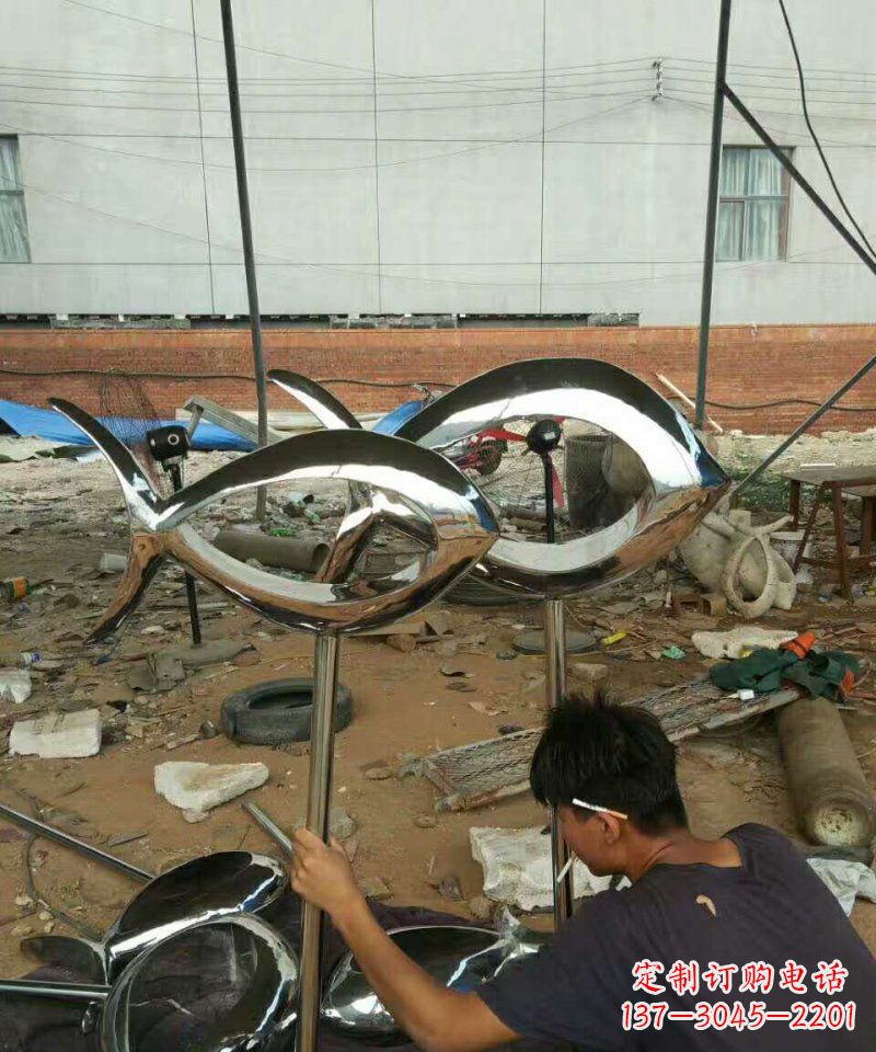 山西不锈钢动物雕塑