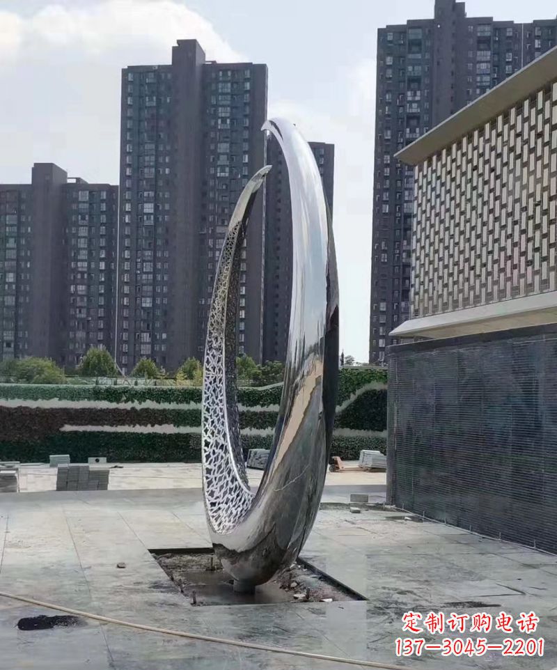 山西精美不锈钢月亮雕塑