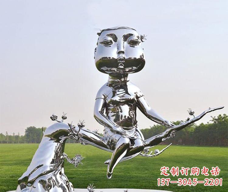 山西不锈钢树枝上的女孩雕塑