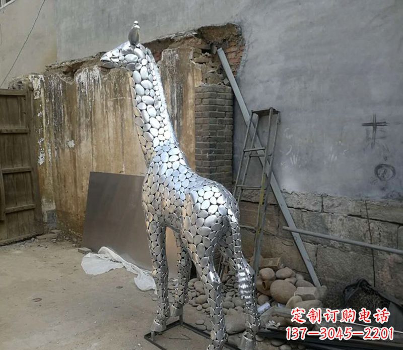 山西精美不锈钢长颈鹿雕塑
