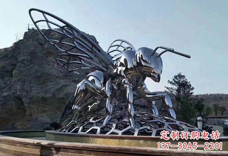 山西不锈钢大型蜜蜂雕塑铸造出精美绝伦的艺术杰作