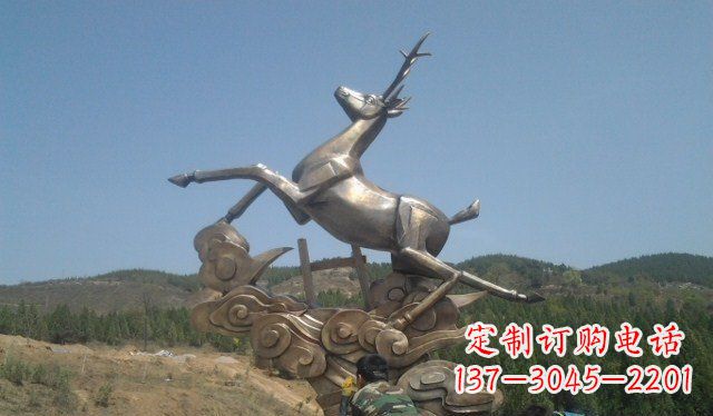 山西不锈钢动物雕塑——飞奔的鹿