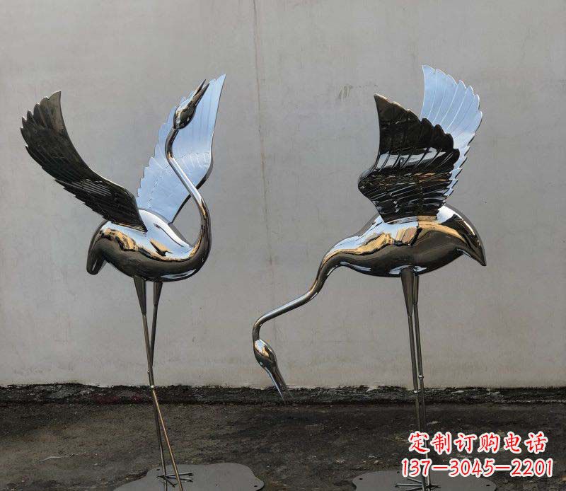 山西不锈钢锻造仙鹤展翅雕塑