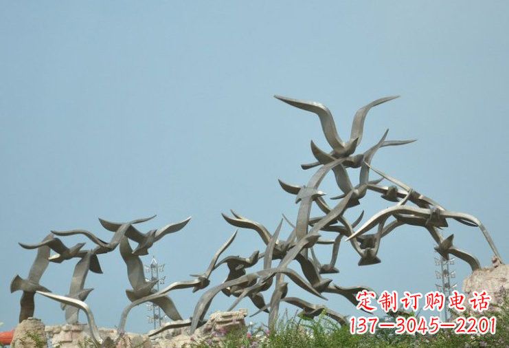 山西不锈钢大雁雕塑一只翱翔天际的艺术品