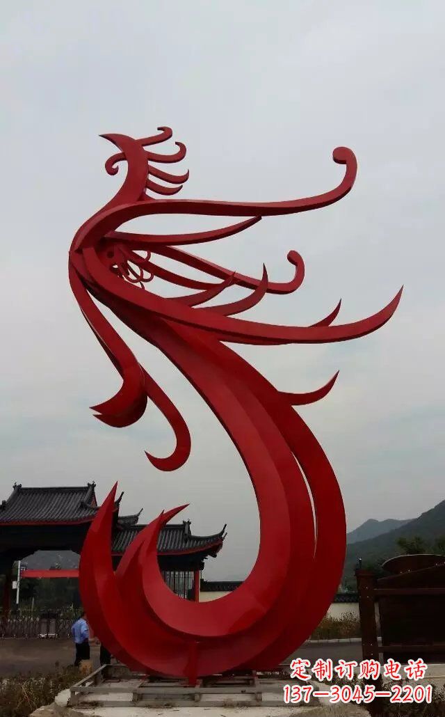 山西凤凰雕塑象征着和平与繁荣