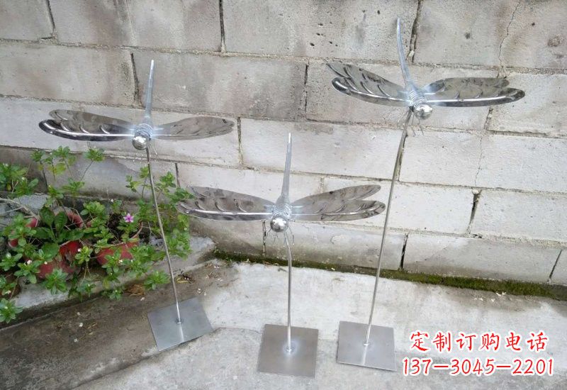 山西动物雕塑不锈钢蜻蜓的精美镜面