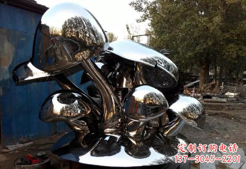 山西不锈钢公园镜面蘑菇雕塑