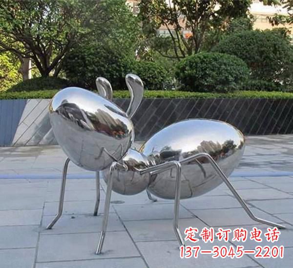 山西不锈钢蚂蚁雕塑一座镜面公园的精美装点