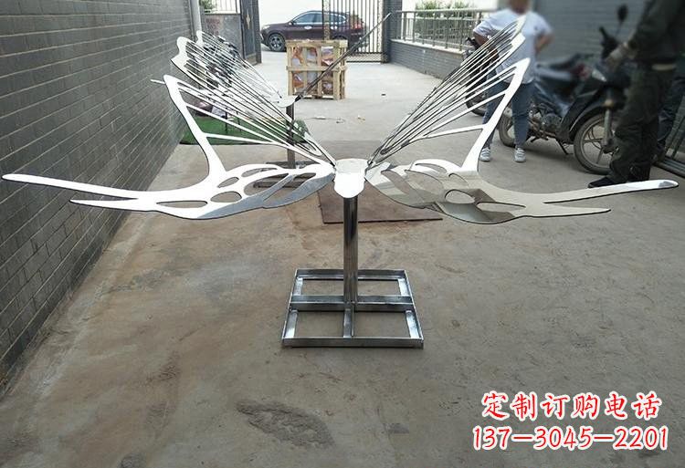 山西非凡之美不锈钢公园的蝴蝶雕塑