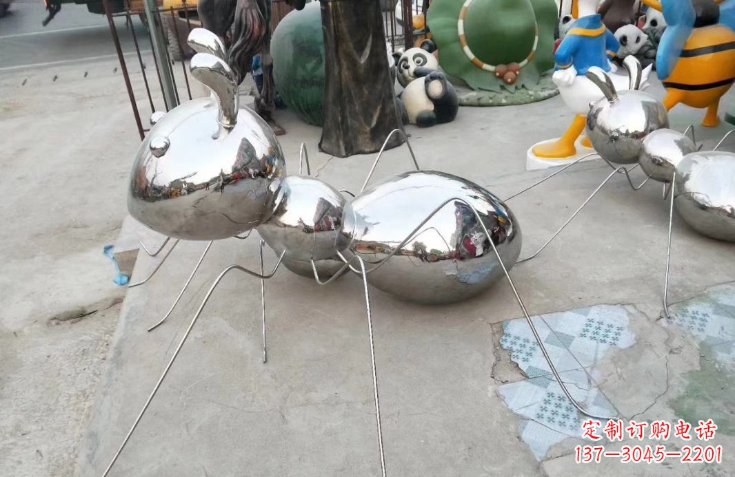 山西精致雕塑——不锈钢蚂蚁