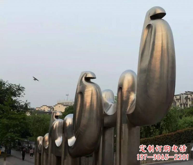 山西不锈钢骆驼雕塑给城市增添新魅力