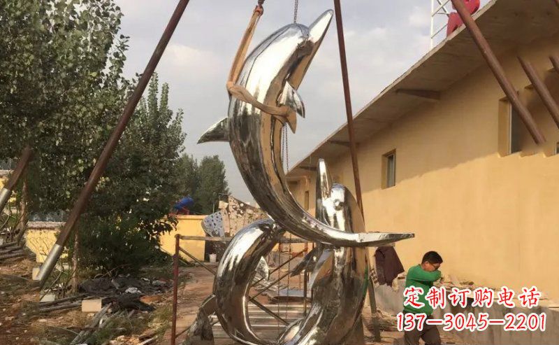 山西不锈钢海豚雕塑美丽而又神秘
