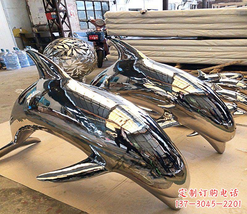 山西不锈钢海豚雕塑传承美丽的海洋文化