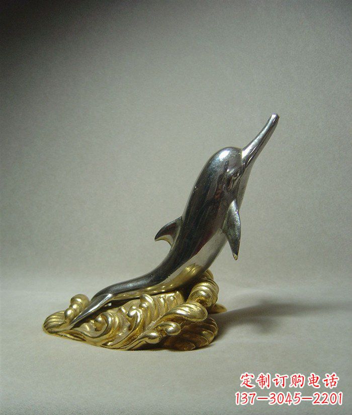 山西海豚雕塑艺术的海洋之美